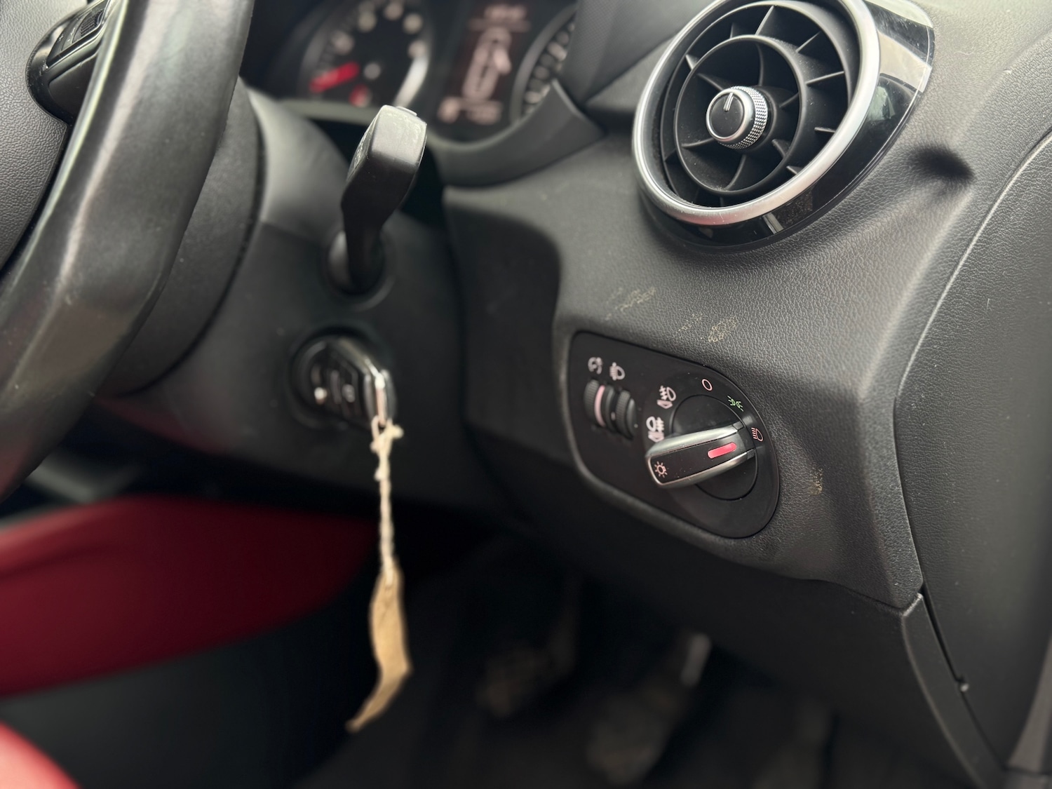 Used Audi A1 2011 for sale - 76669321: Photo 16