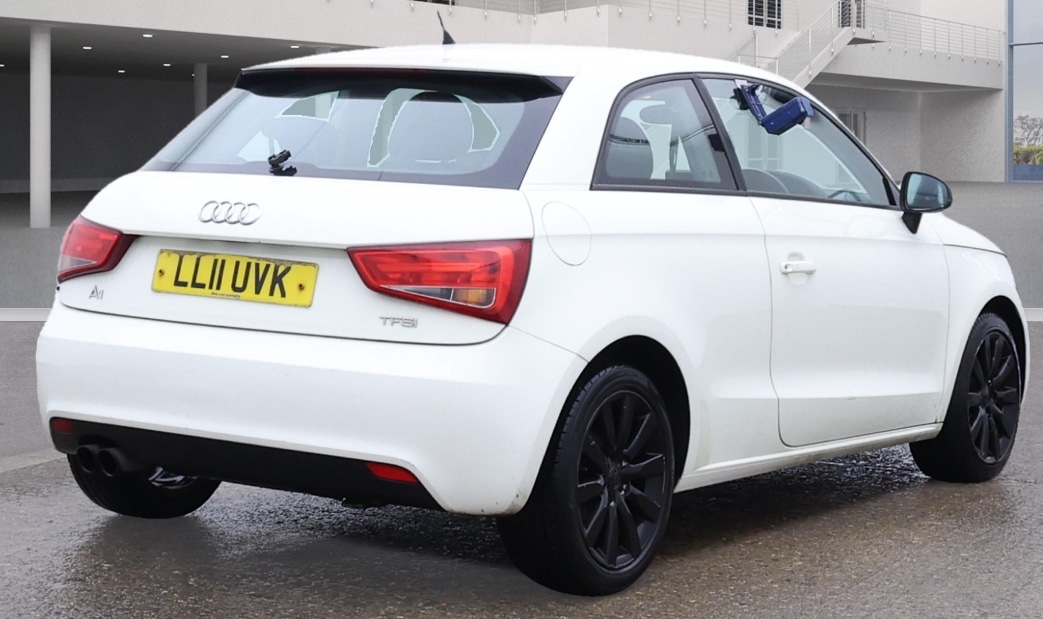 Used Audi A1 2011 for sale - 76669321: Photo 2
