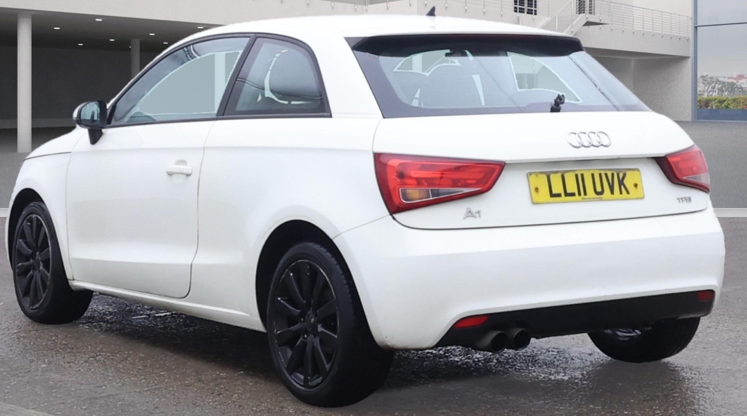 Used Audi A1 2011 for sale - 76669321: Photo 4