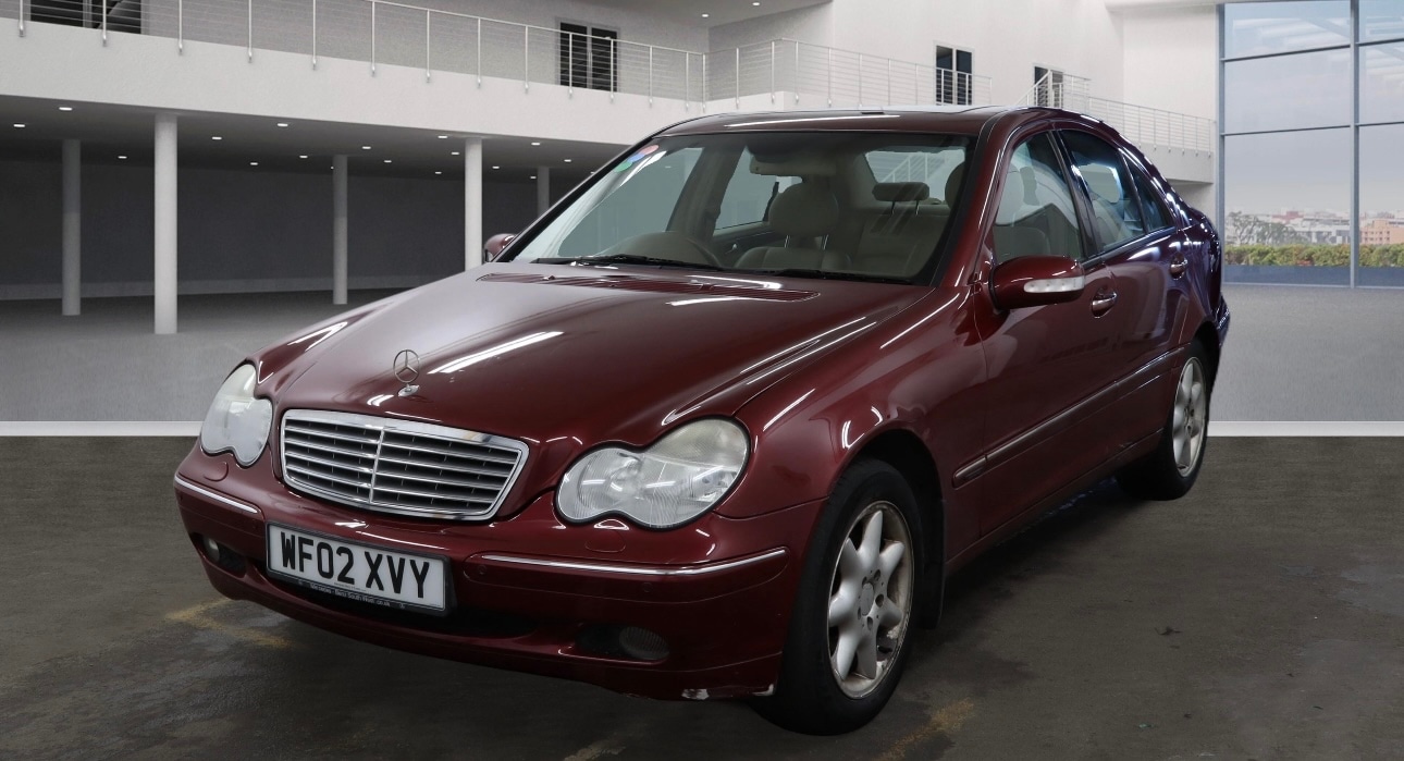 Used Mercedes-Benz C Class 2002 for sale - 77465171: Photo 2