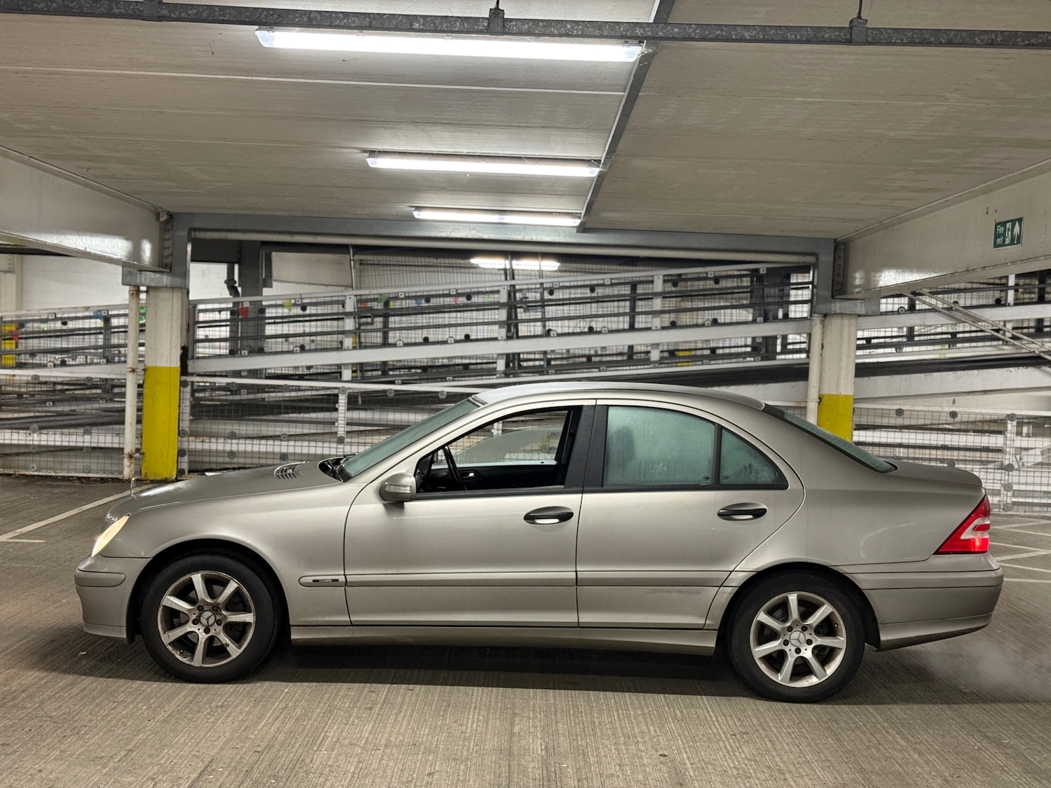 Used Mercedes-Benz C Class 2005 for sale - 77357587: Photo 6