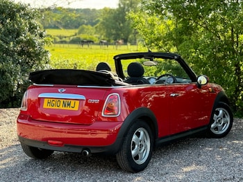 Used MINI Convertible 2010 for sale - 75952566: Photo