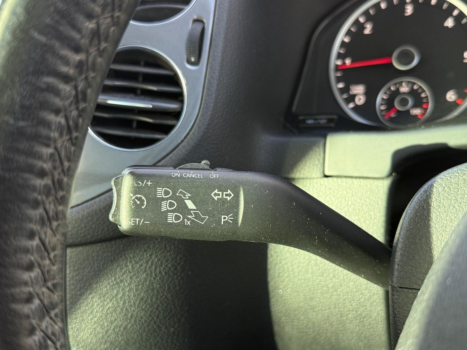 Used Volkswagen Tiguan 2015 for sale - 76490466: Photo 16