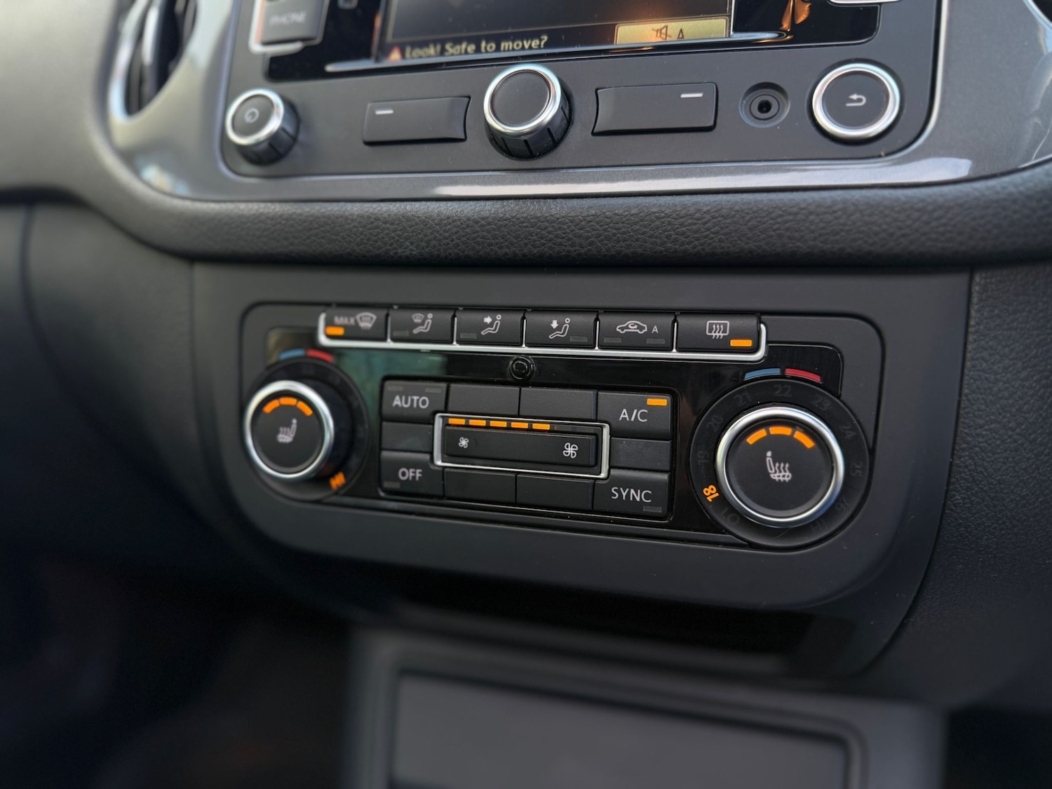 Used Volkswagen Tiguan 2015 for sale - 76490466: Photo 19