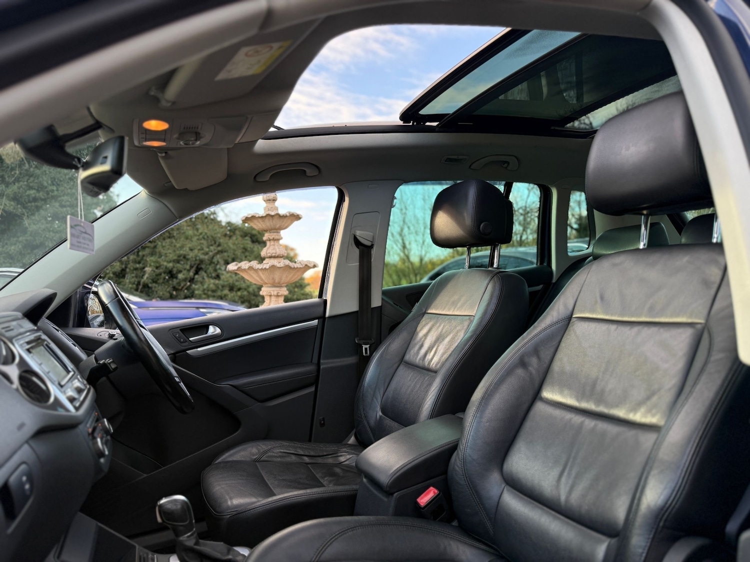 Used Volkswagen Tiguan 2015 for sale - 76490466: Photo 9