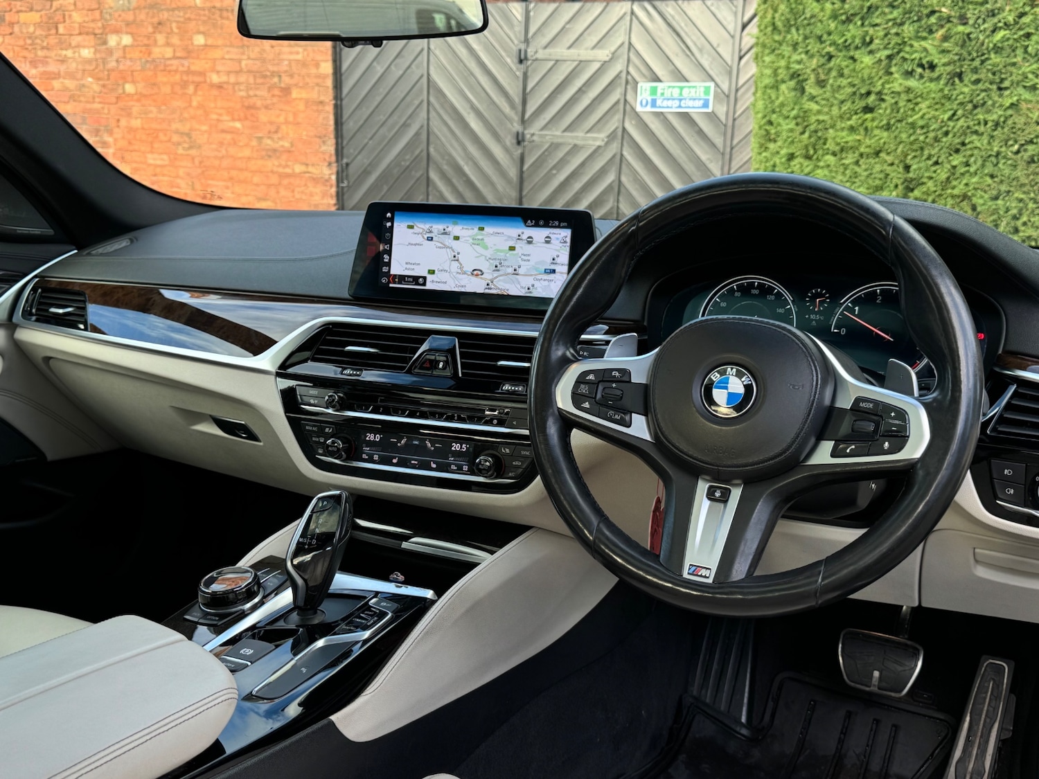 Used BMW 5 Series 2017 for sale - 76337919: Photo 11