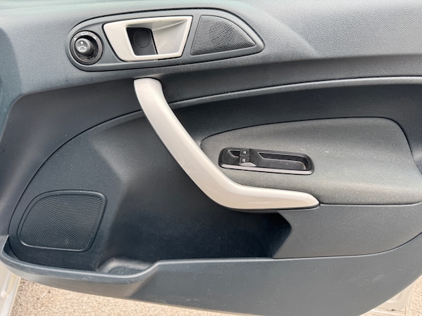 Used Ford Fiesta 2012 for sale - 76250755: Photo 12