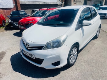 Used Toyota Yaris 2012 for sale - 78836900: Photo