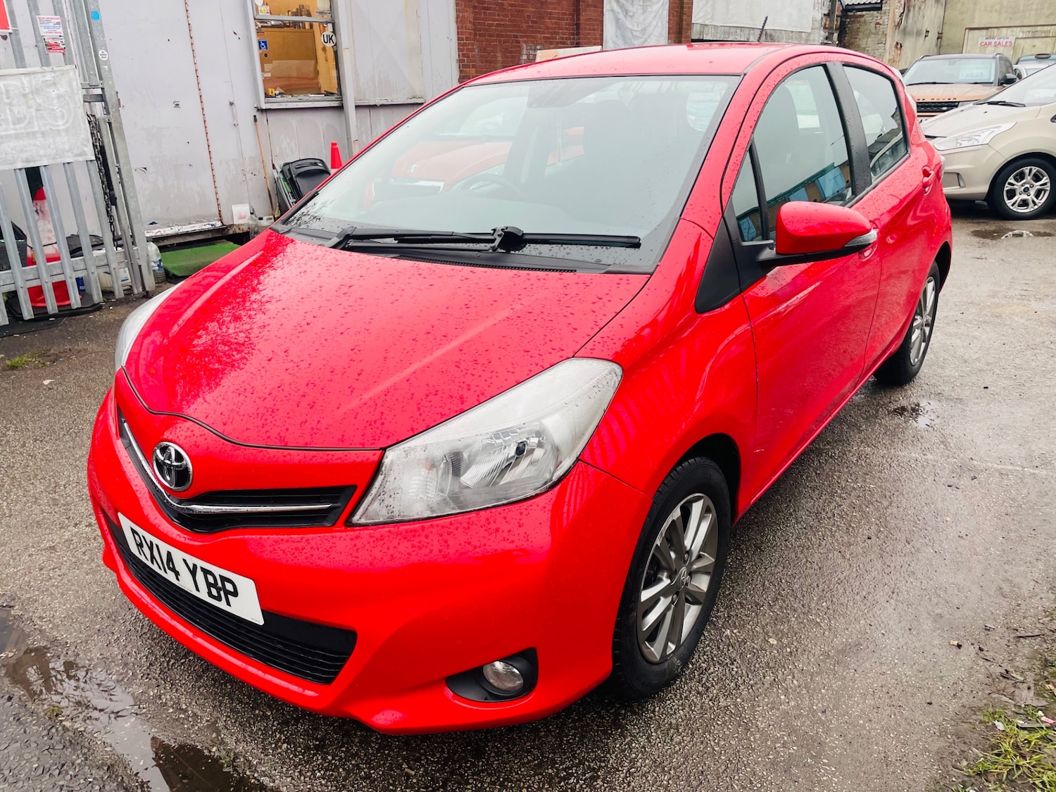 Used Toyota Yaris 2014 for sale - 77240744: Photo 14