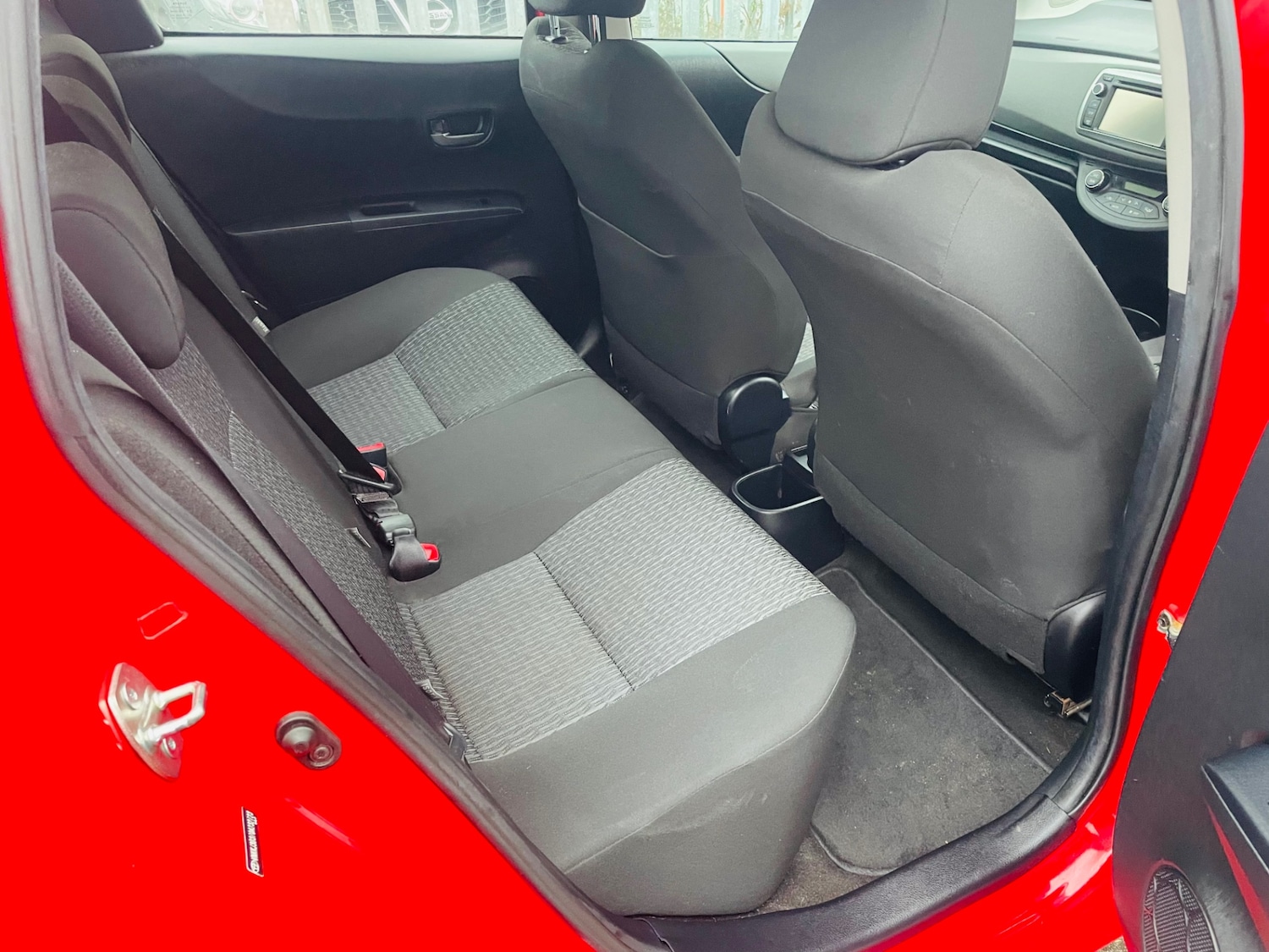 Used Toyota Yaris 2014 for sale - 77240744: Photo 9