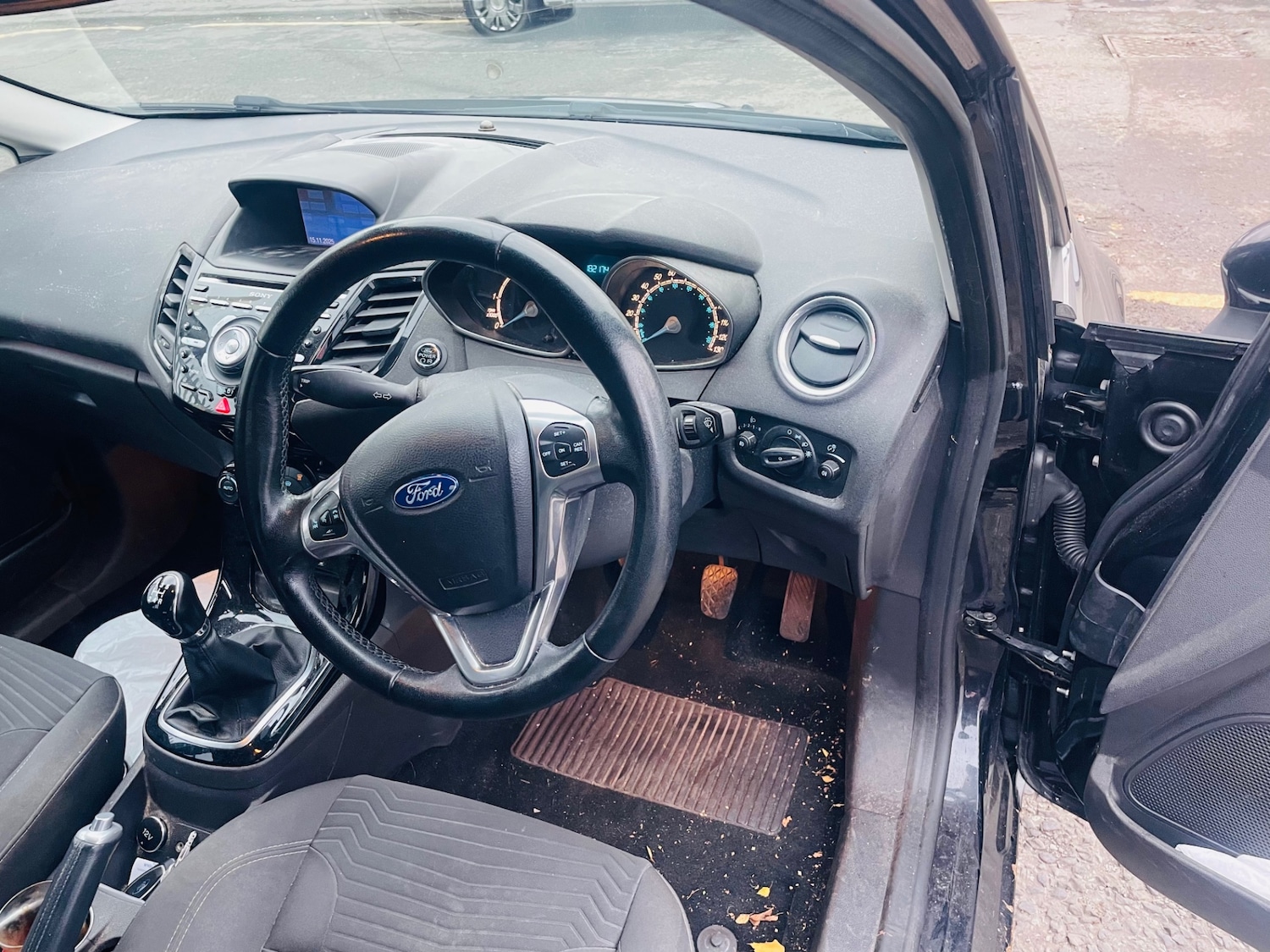 Used Ford Fiesta 2015 for sale - 76797475: Photo 6