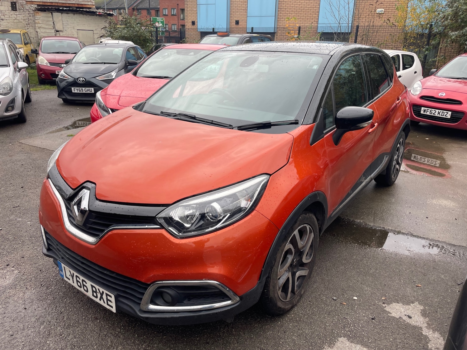 Used Renault Captur 2016 for sale - 76542260: Photo 2
