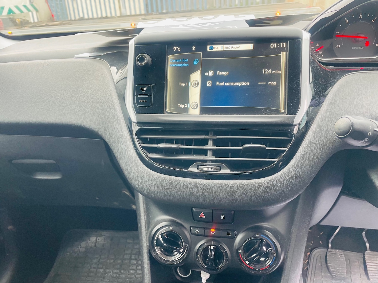 Used Peugeot 208 2013 for sale - 77515335: Photo 10