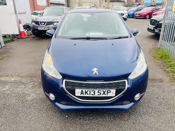 Used Peugeot 208 2013 for sale - 77515335: Photo