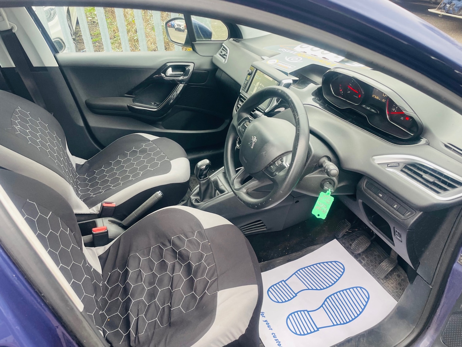 Used Peugeot 208 2013 for sale - 77515335: Photo 7