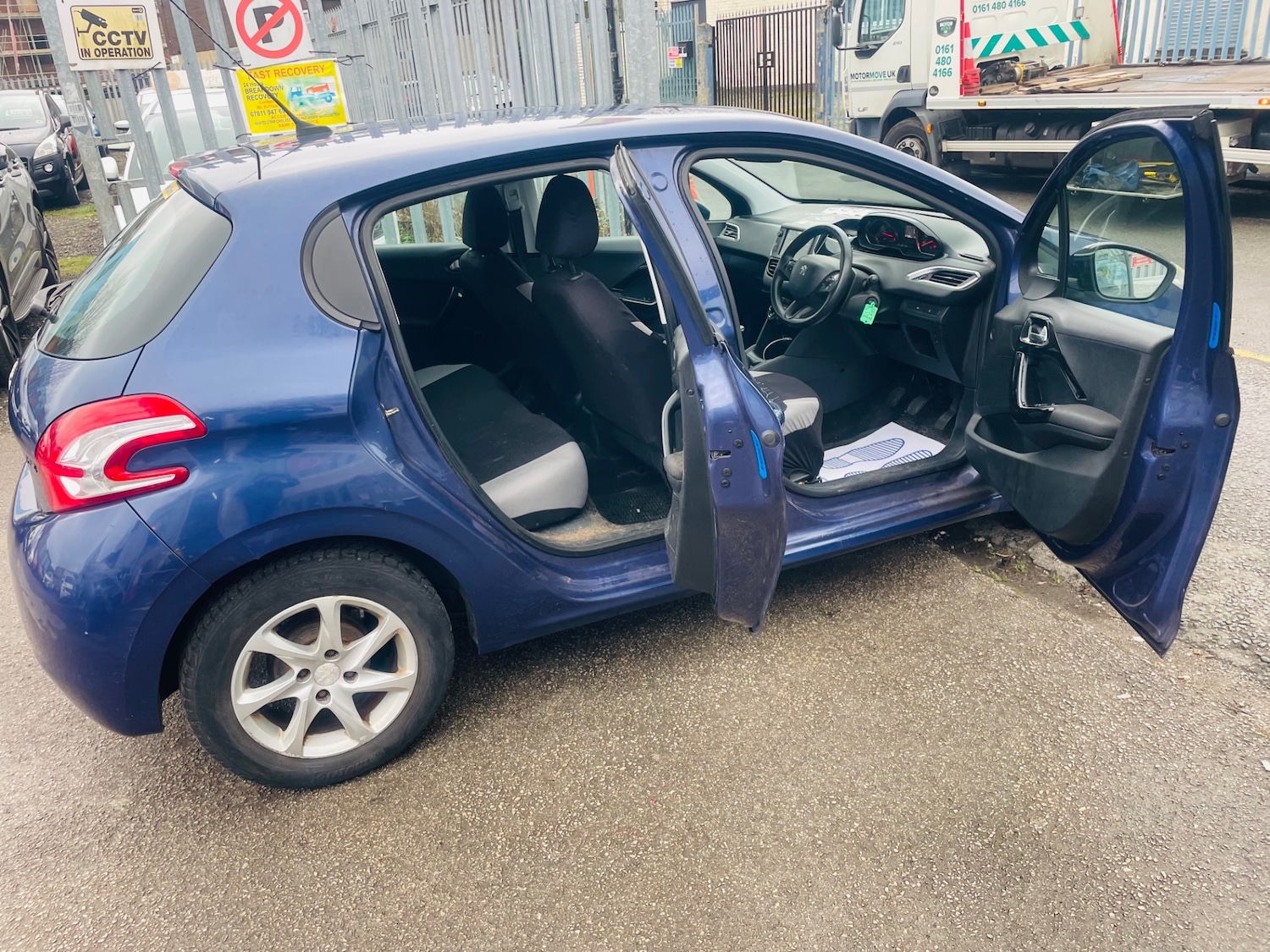 Used Peugeot 208 2013 for sale - 77515335: Photo 8