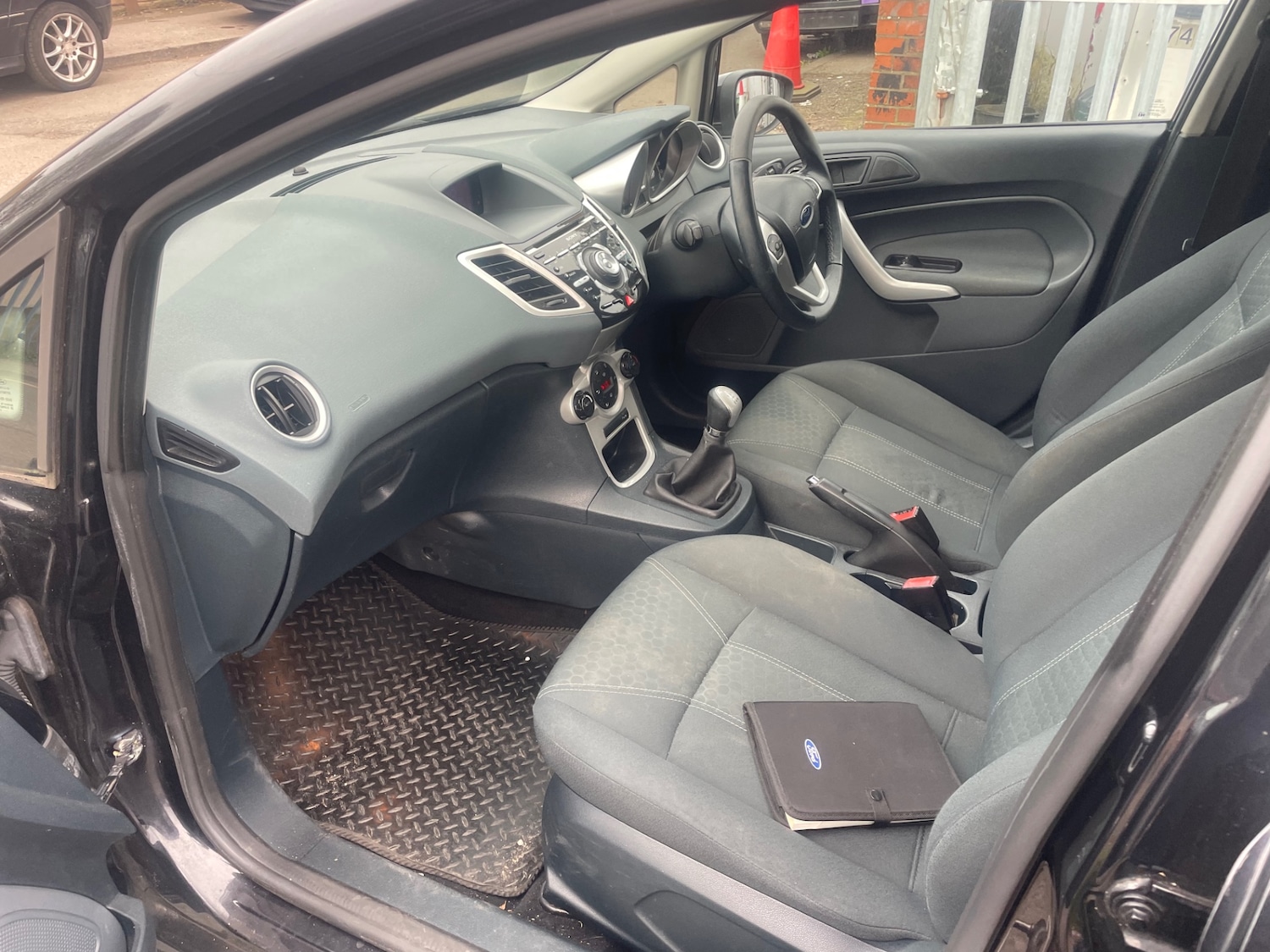 Used Ford Fiesta 2011 for sale - 78060744: Photo 14