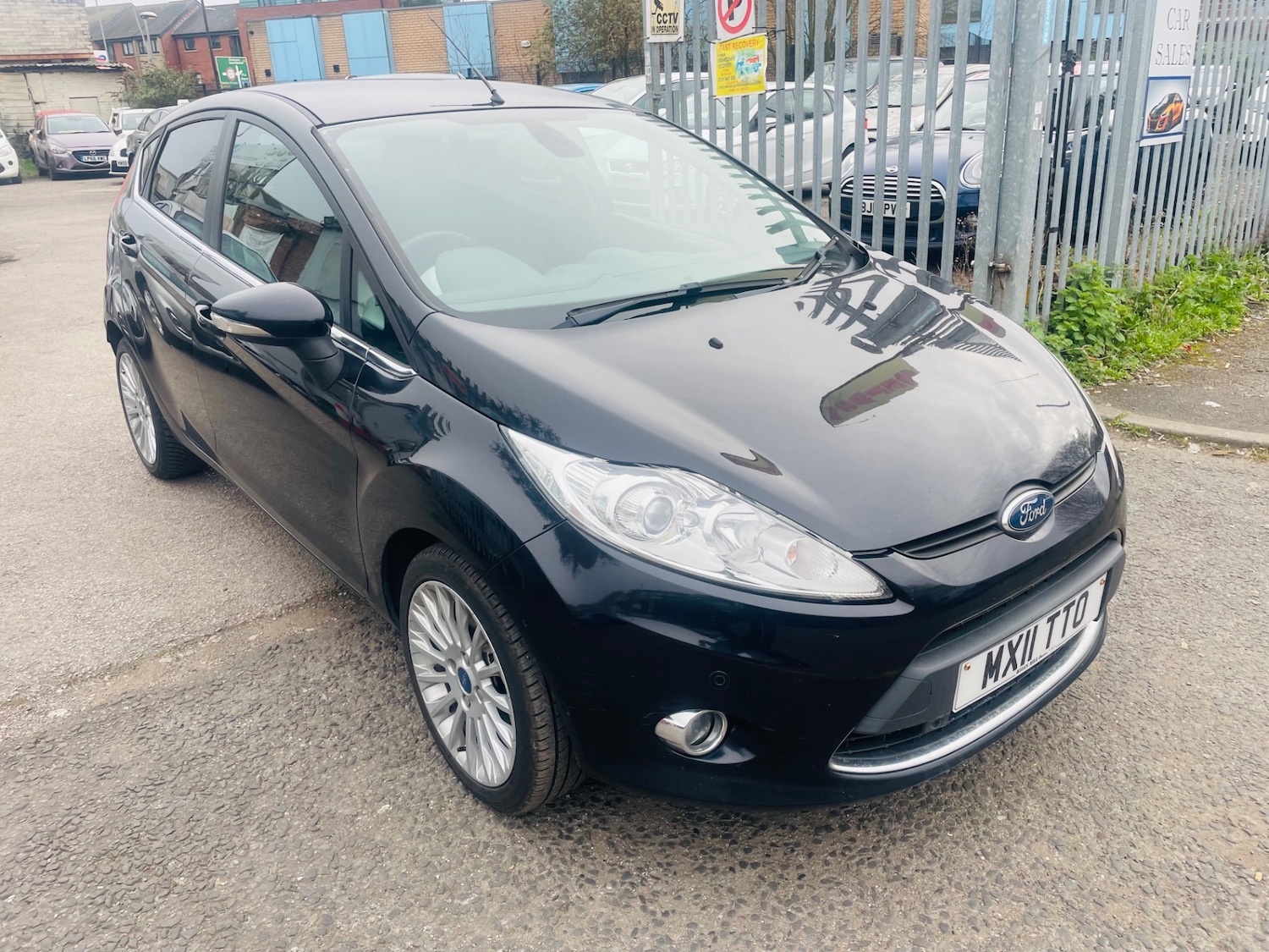 Used Ford Fiesta 2011 for sale - 78060744: Photo 3