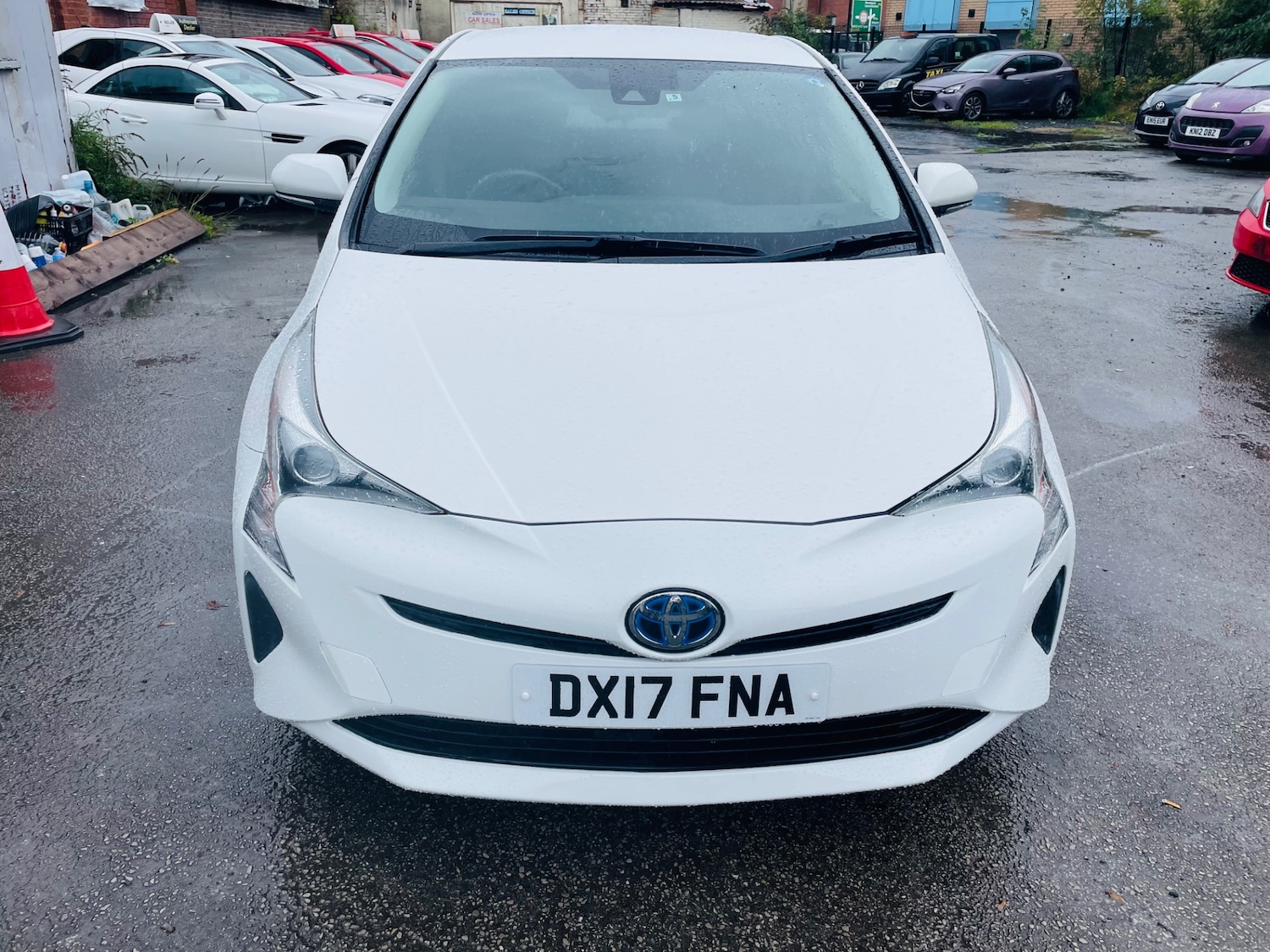 Used Toyota Prius 2017 for sale - 76170885: Photo 3