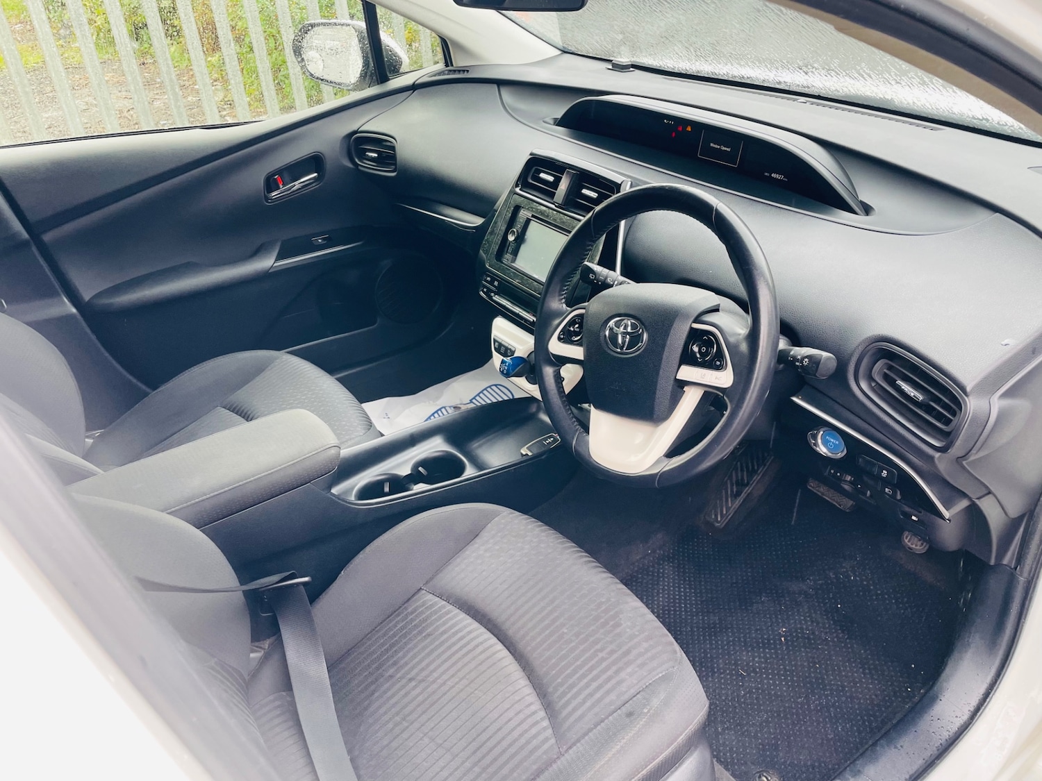 Used Toyota Prius 2017 for sale - 76170885: Photo 7