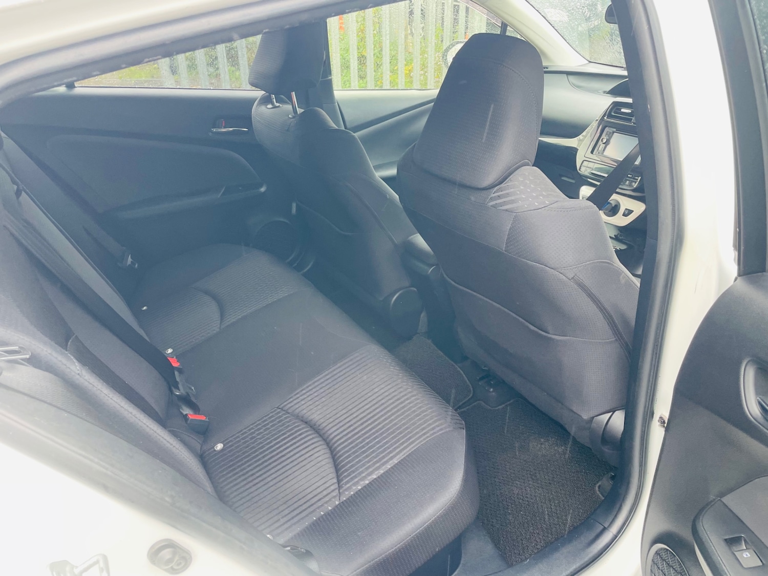 Used Toyota Prius 2017 for sale - 76170885: Photo 8