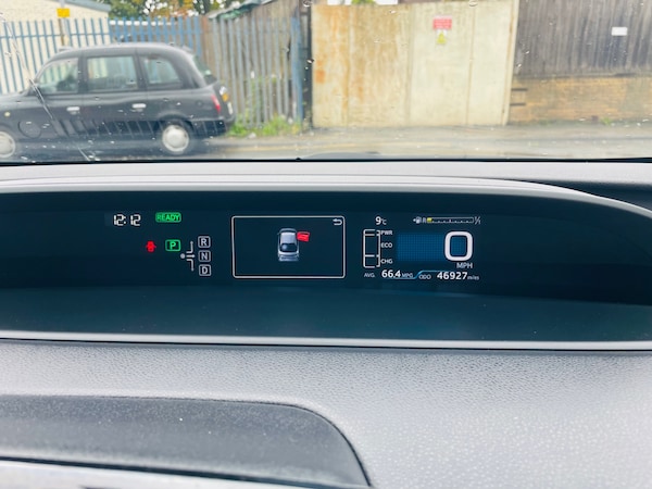 Used Toyota Prius 2024 for sale - 76170885: Photo 9