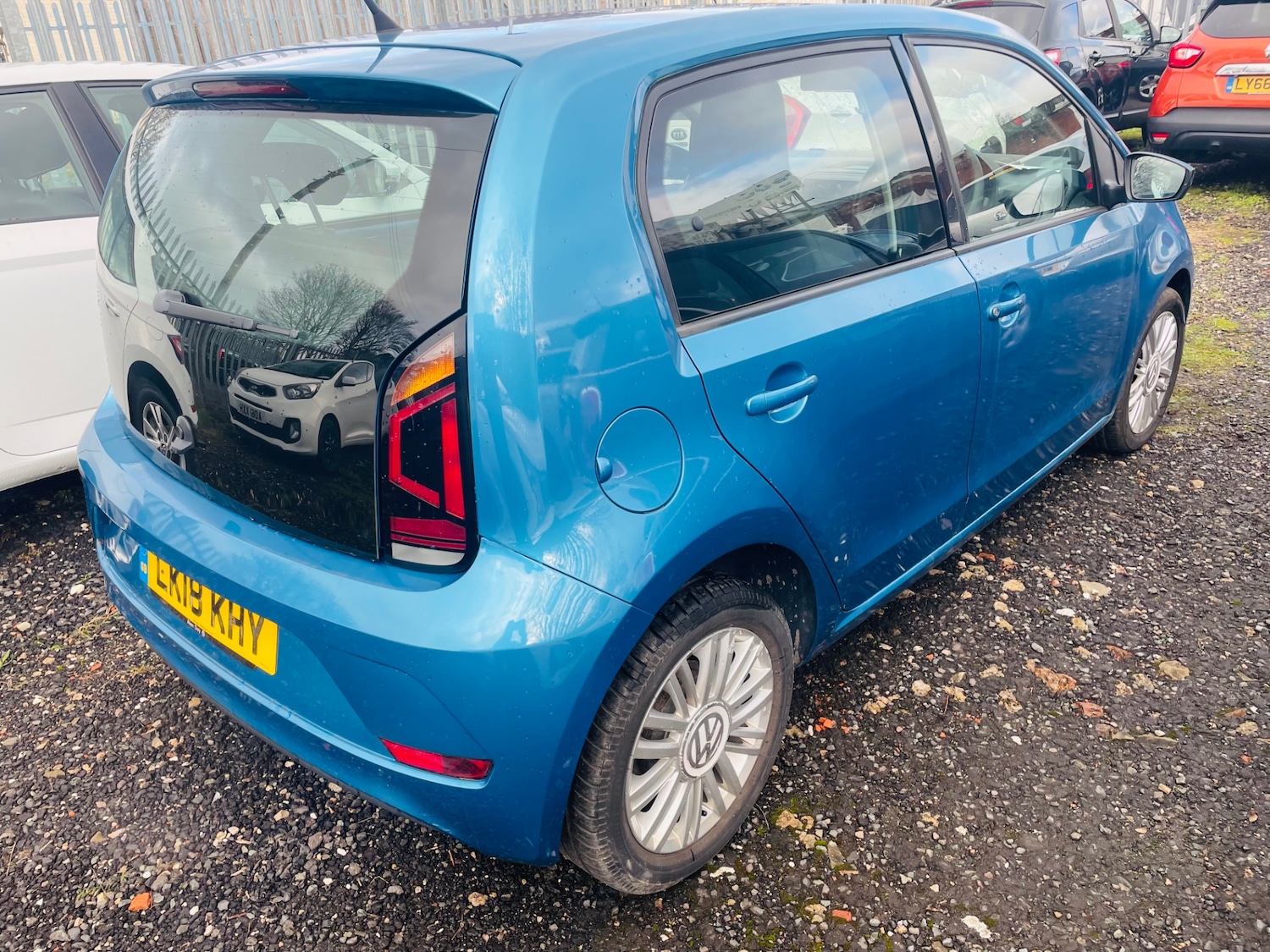 Used Volkswagen up! 2018 for sale - 77240216: Photo 6