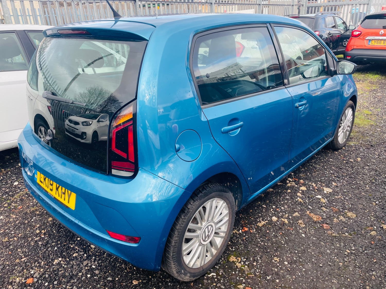 Used Volkswagen up! 2018 for sale - 77240216: Photo 7