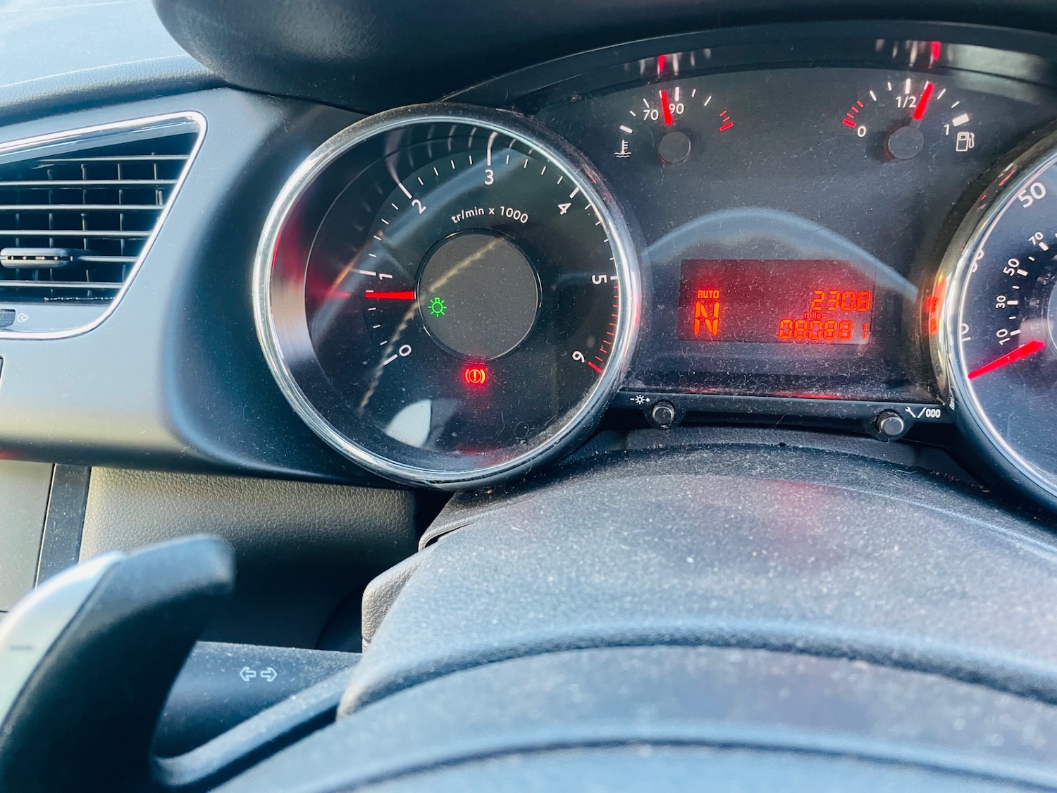 Used Peugeot 3008 2013 for sale - 77128022: Photo 9