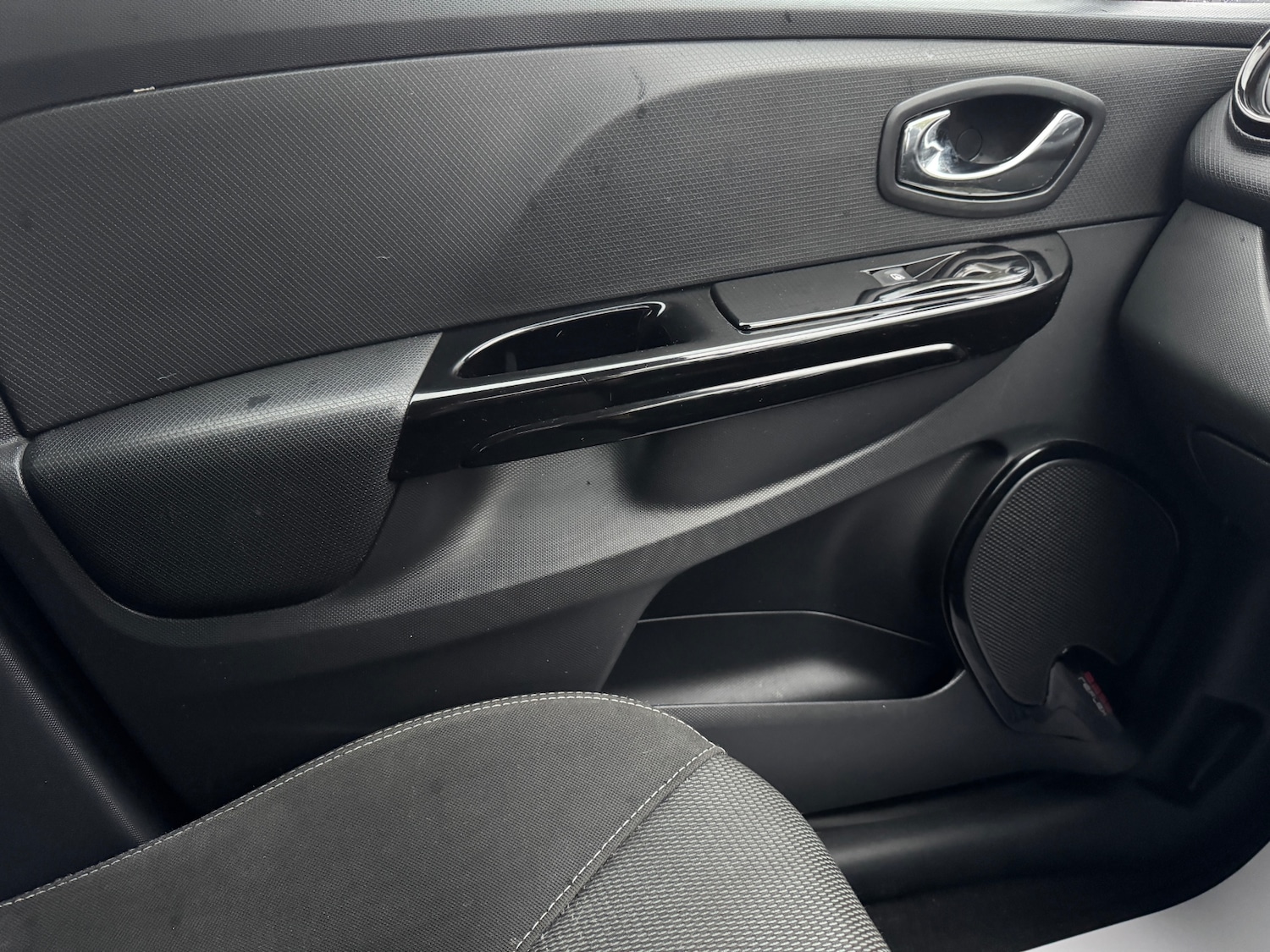 Used Renault Clio 2013 for sale - 76579889: Photo 15