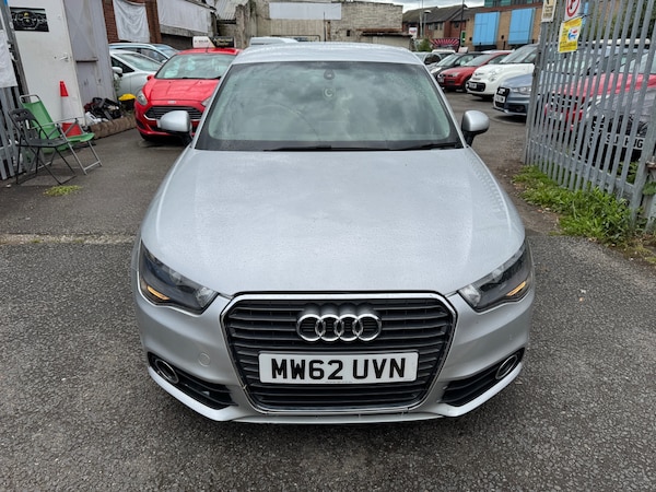 Used Audi A1 2013 for sale - 74842976: Photo 2