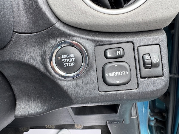 Used Toyota Yaris 2011 for sale - 74826606: Photo 20