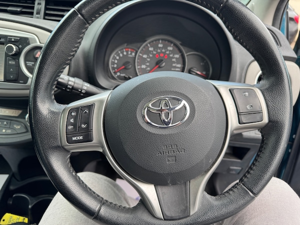 Used Toyota Yaris 2011 for sale - 74826606: Photo 21