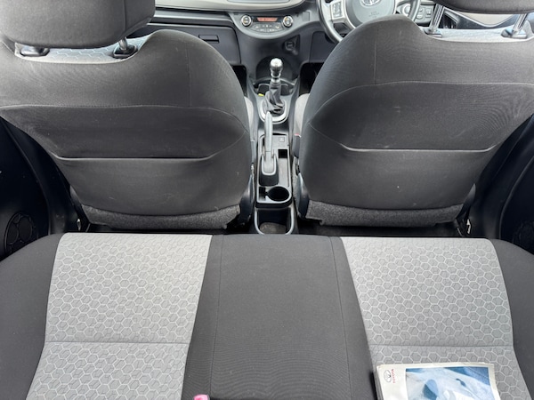 Used Toyota Yaris 2011 for sale - 74826606: Photo 27