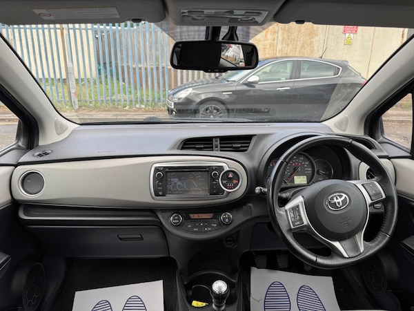 Used Toyota Yaris 2011 for sale - 74826606: Photo 30