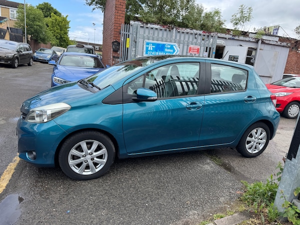 Used Toyota Yaris 2011 for sale - 74826606: Photo 6