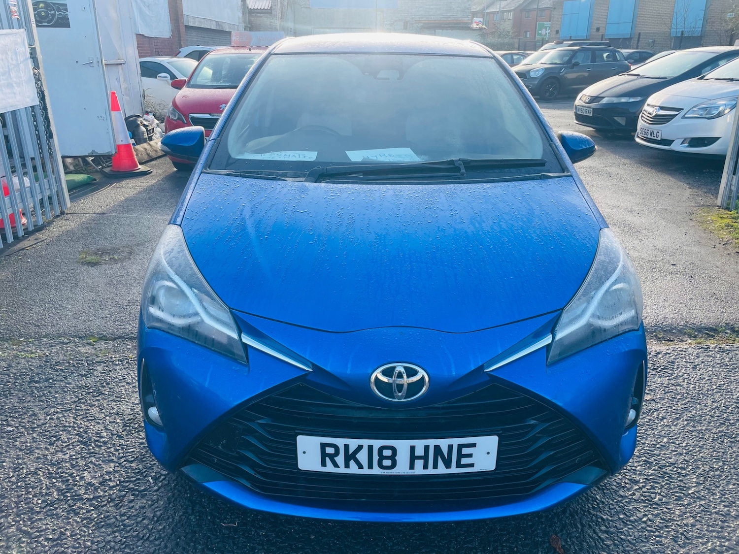 Used Toyota Yaris 2018 for sale - 77213858: Photo 2