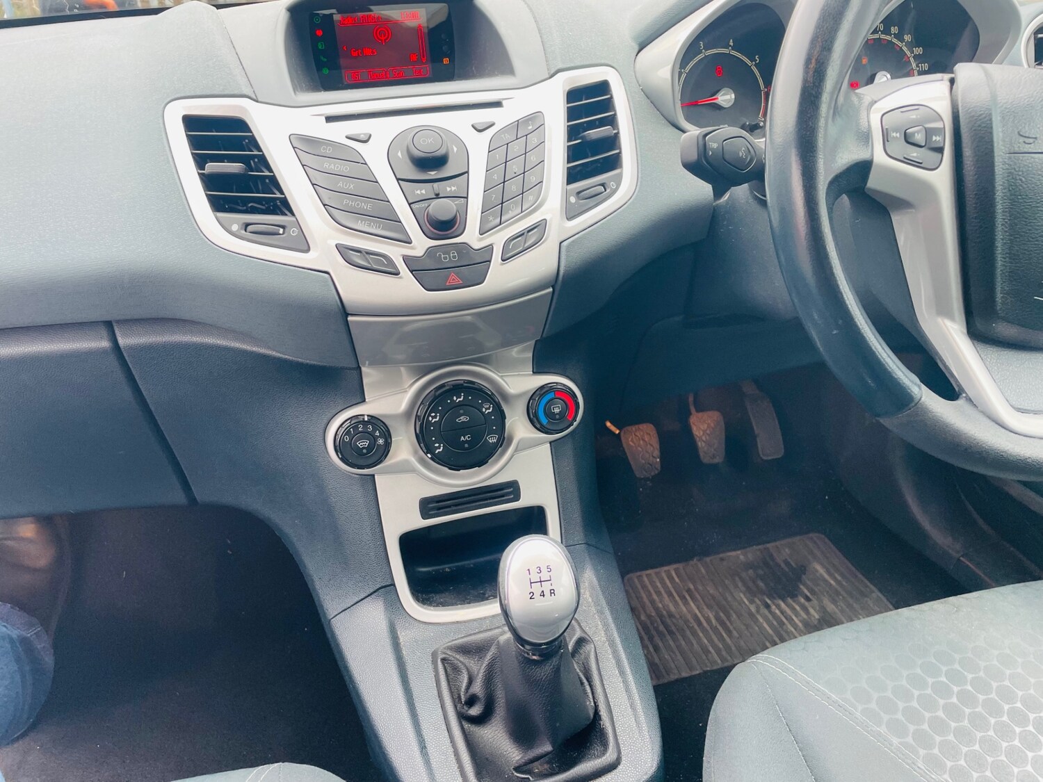 Used Ford Fiesta 2010 for sale - 77604937: Photo 13