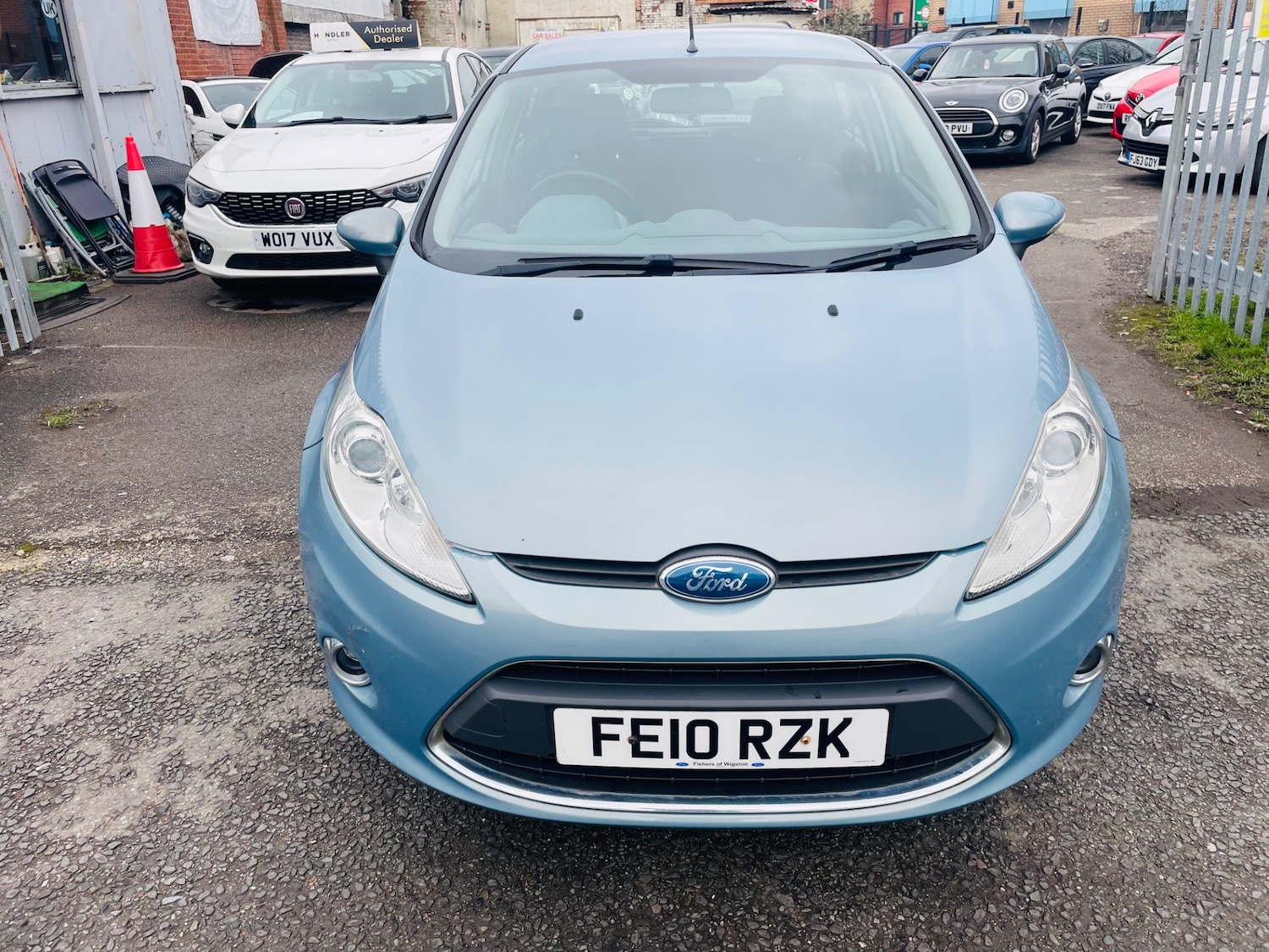 Used Ford Fiesta 2010 for sale - 77604937: Photo 2