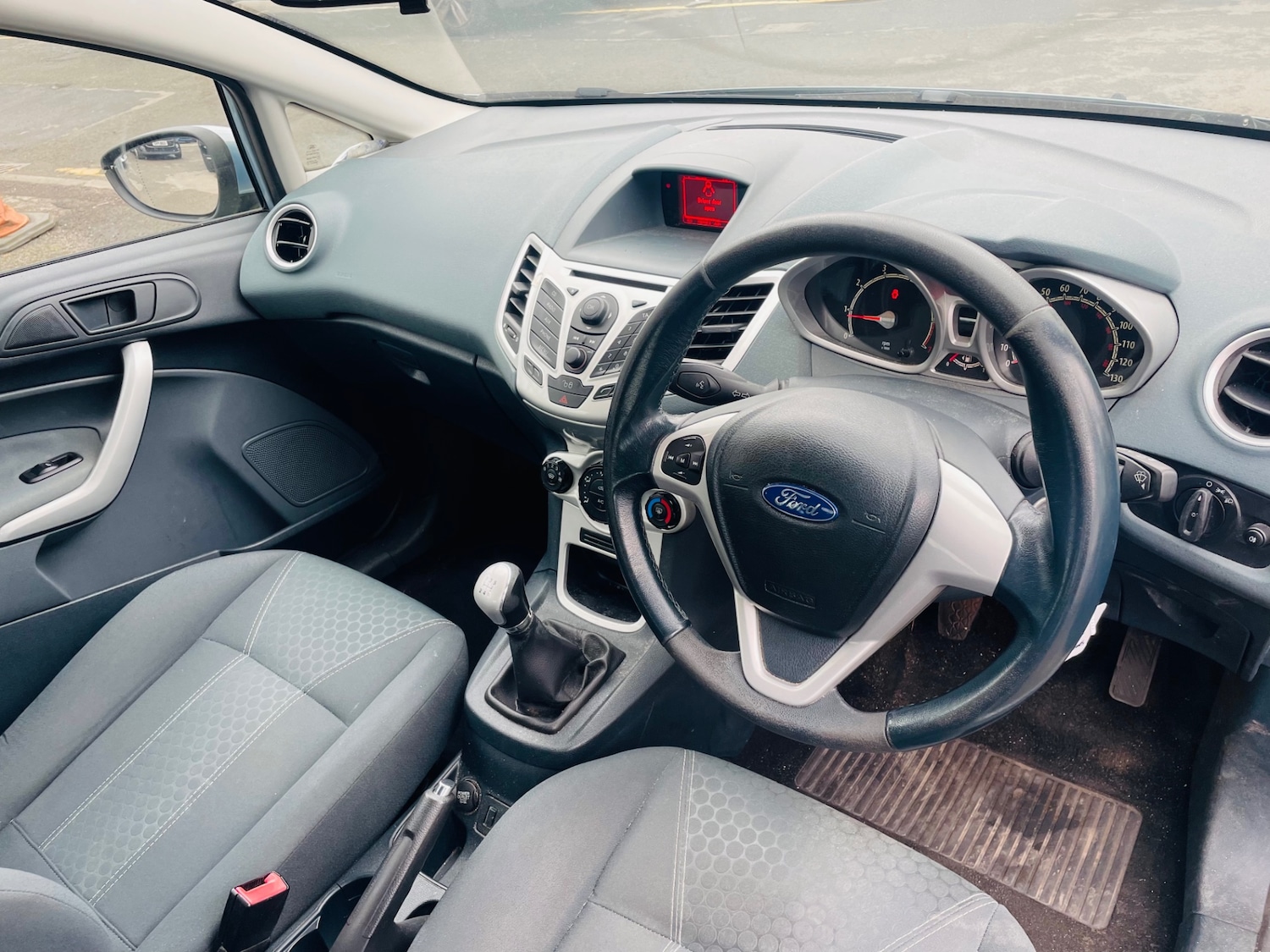 Used Ford Fiesta 2010 for sale - 77604937: Photo 8