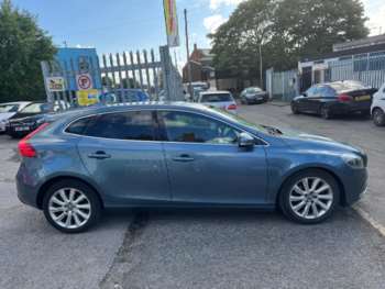 Used Volvo V40 2013 for sale - 74805555: Photo