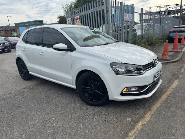 Used Volkswagen Polo 2016 for sale - 75550598: Photo 1