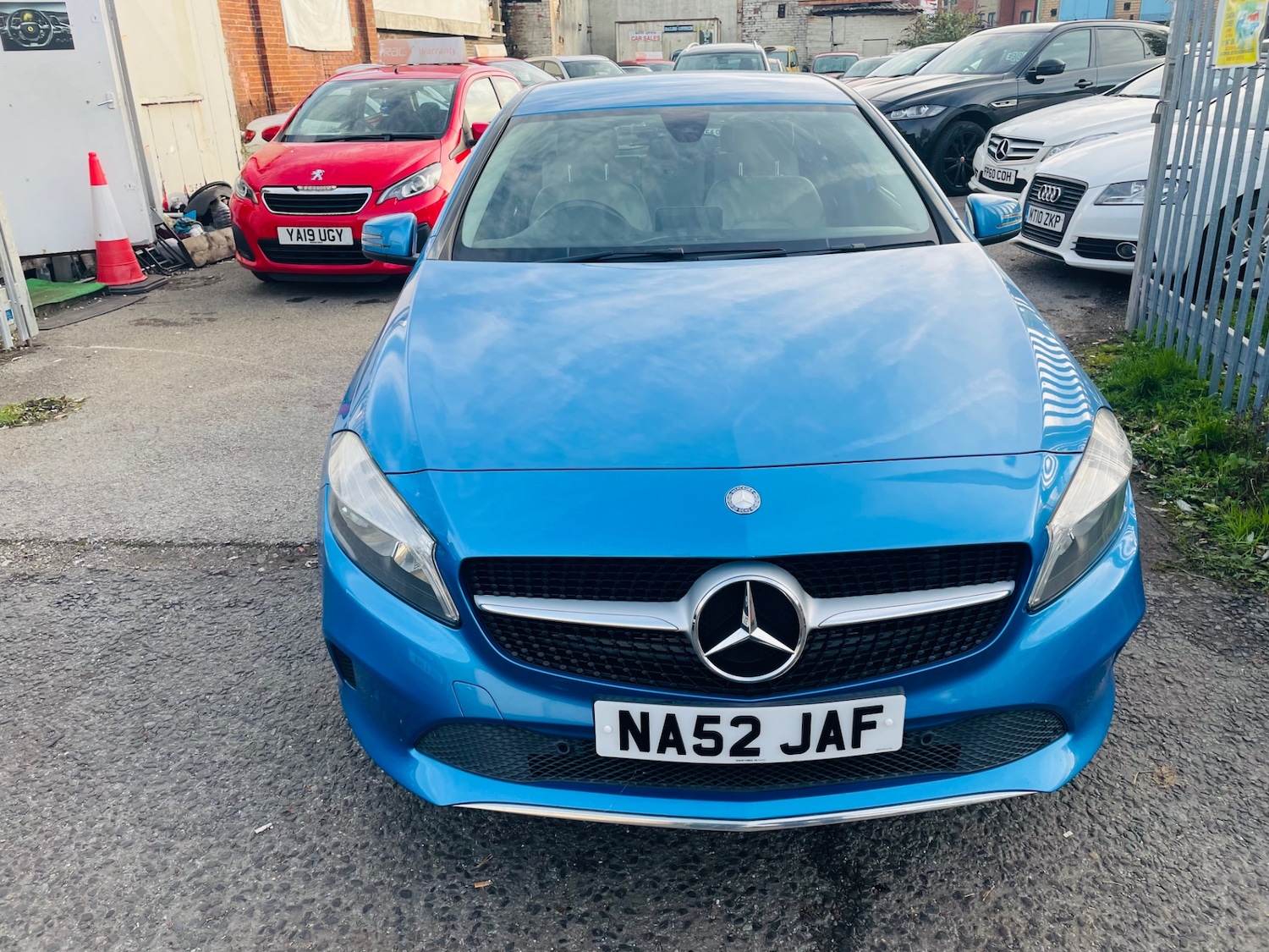 Used Mercedes-Benz A-Class 2016 for sale - 76846130: Photo 2