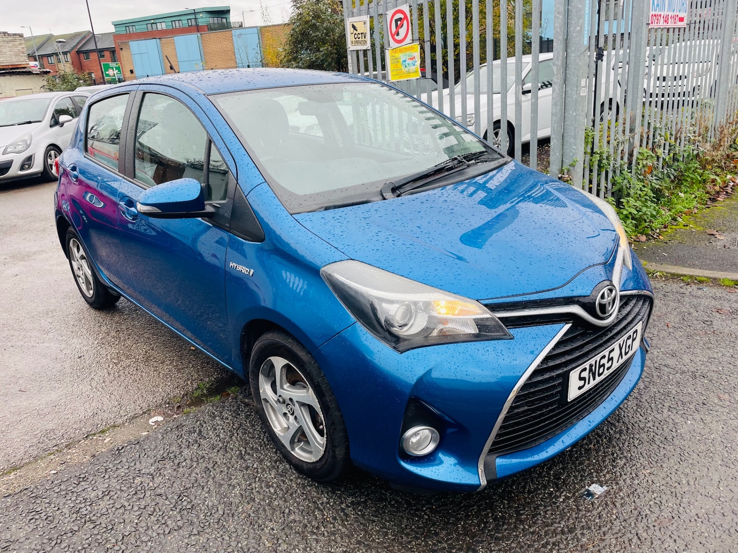 Used Toyota Yaris 2015 for sale - 76541936: Photo 1