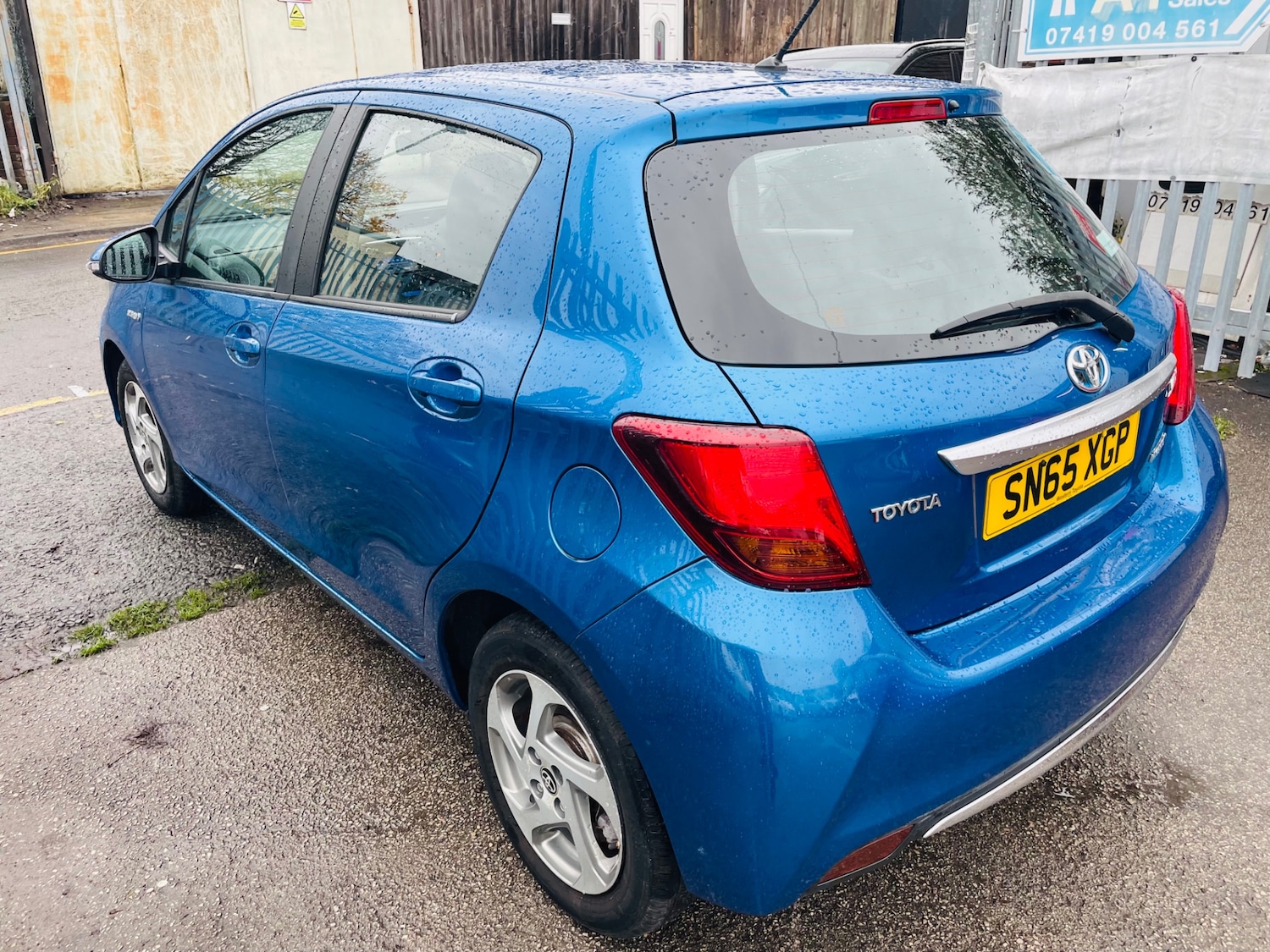 Used Toyota Yaris 2015 for sale - 76541936: Photo 4