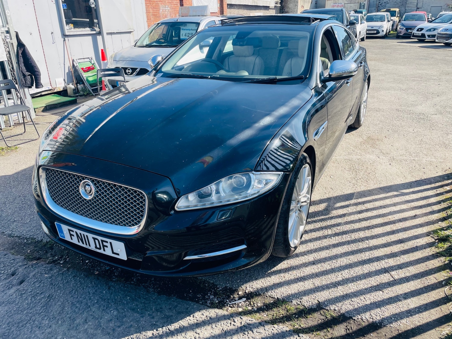Used Jaguar XJ 2011 for sale - 77934224: Photo 2