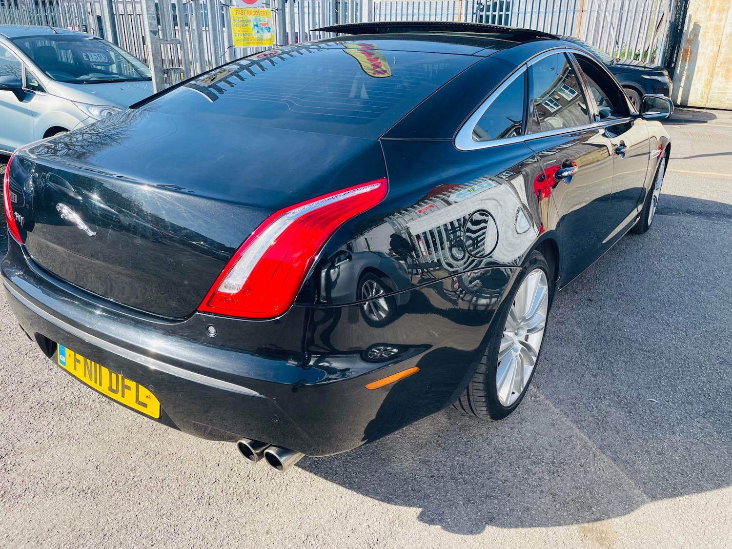 Used Jaguar XJ 2011 for sale - 77934224: Photo 5