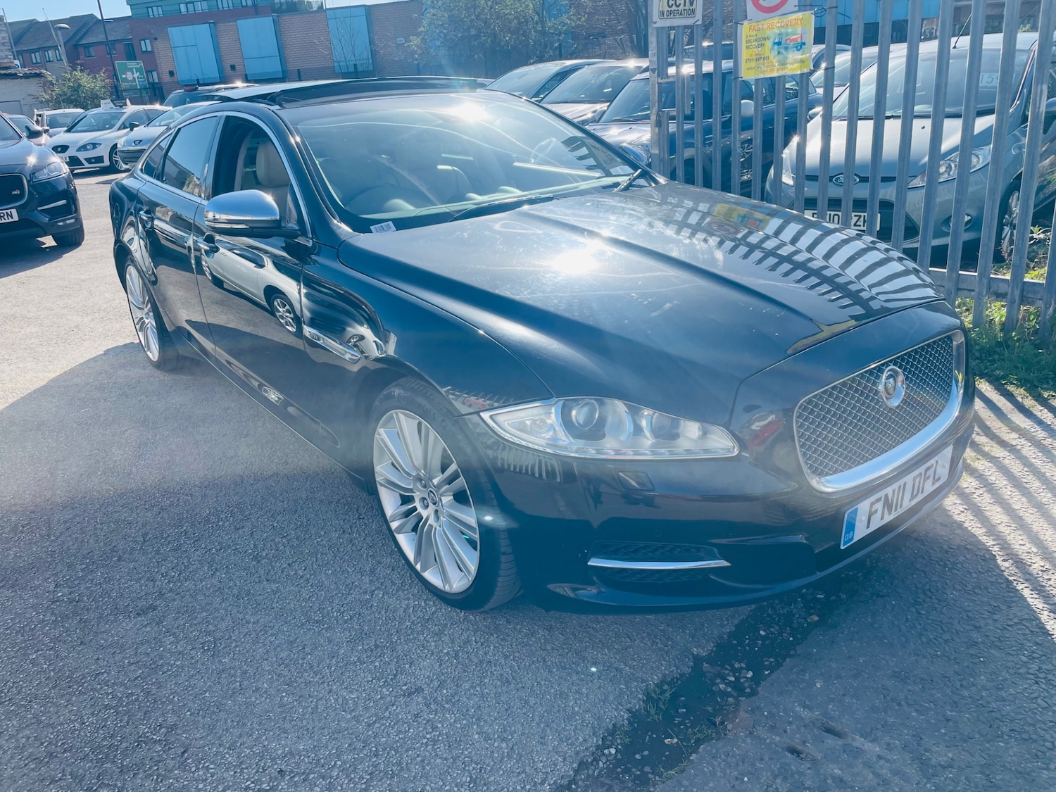 Used Jaguar XJ 2011 for sale - 77934224: Photo 7