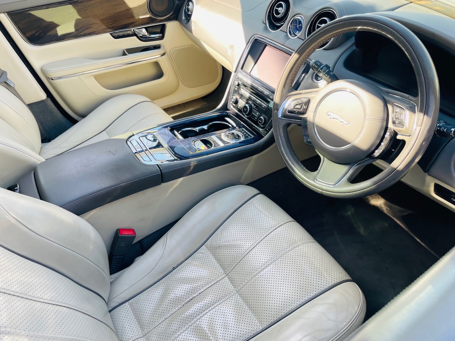 Used Jaguar XJ 2011 for sale - 77934224: Photo 9