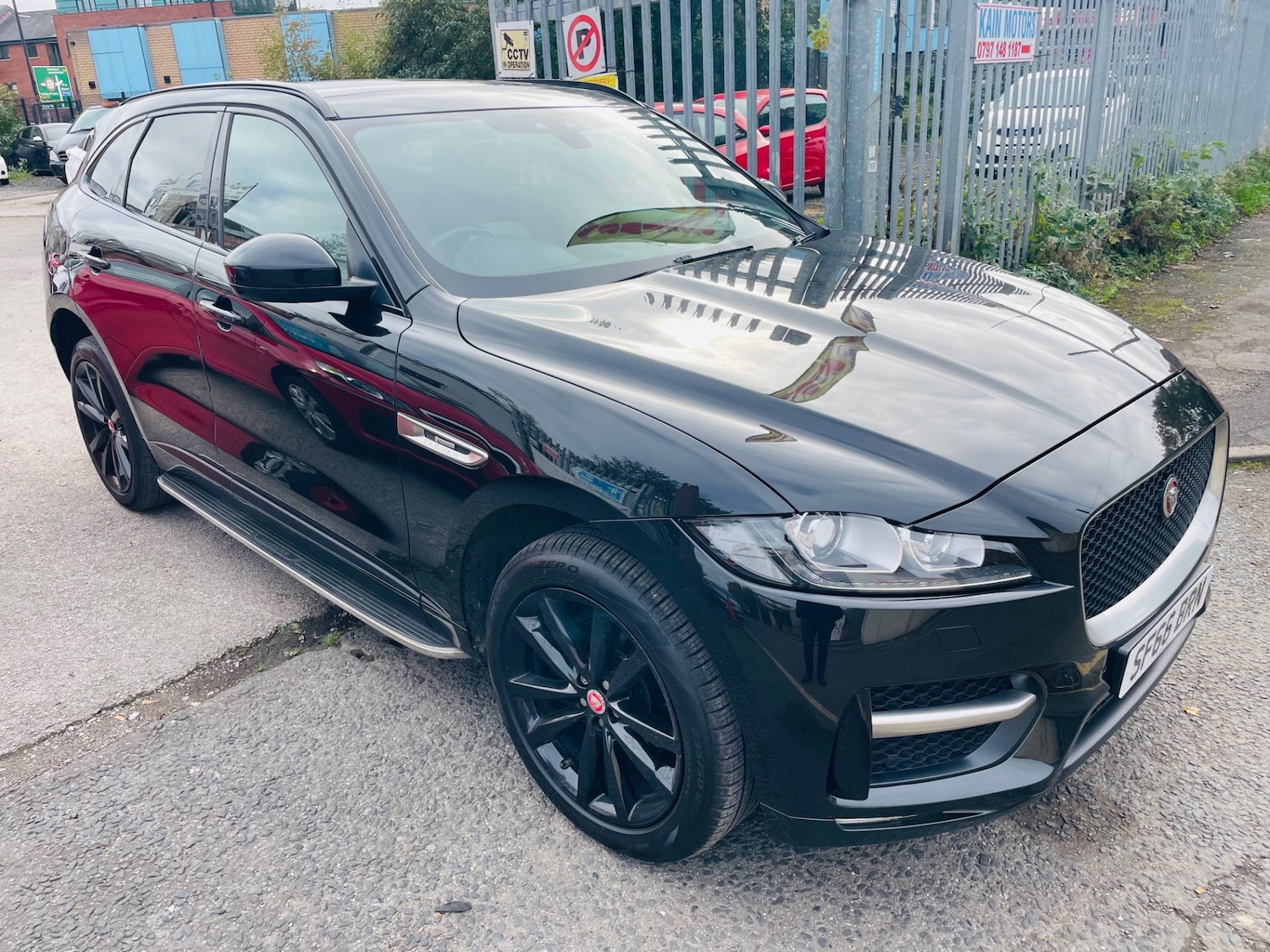 Used Jaguar F-Pace 2016 for sale - 76245670: Photo 1